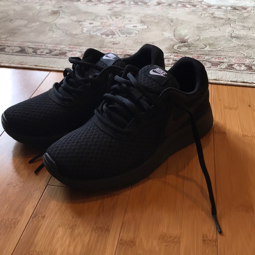 Nike Tanjun - Black